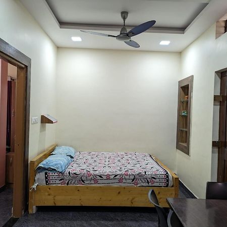 Vijayanagara Home Stay Hampi Zewnętrze zdjęcie