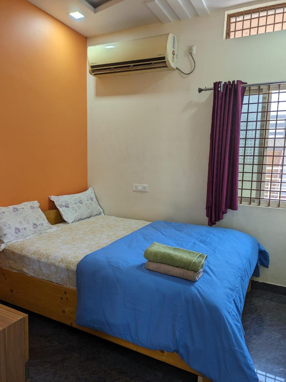 Vijayanagara Home Stay Hampi Zewnętrze zdjęcie