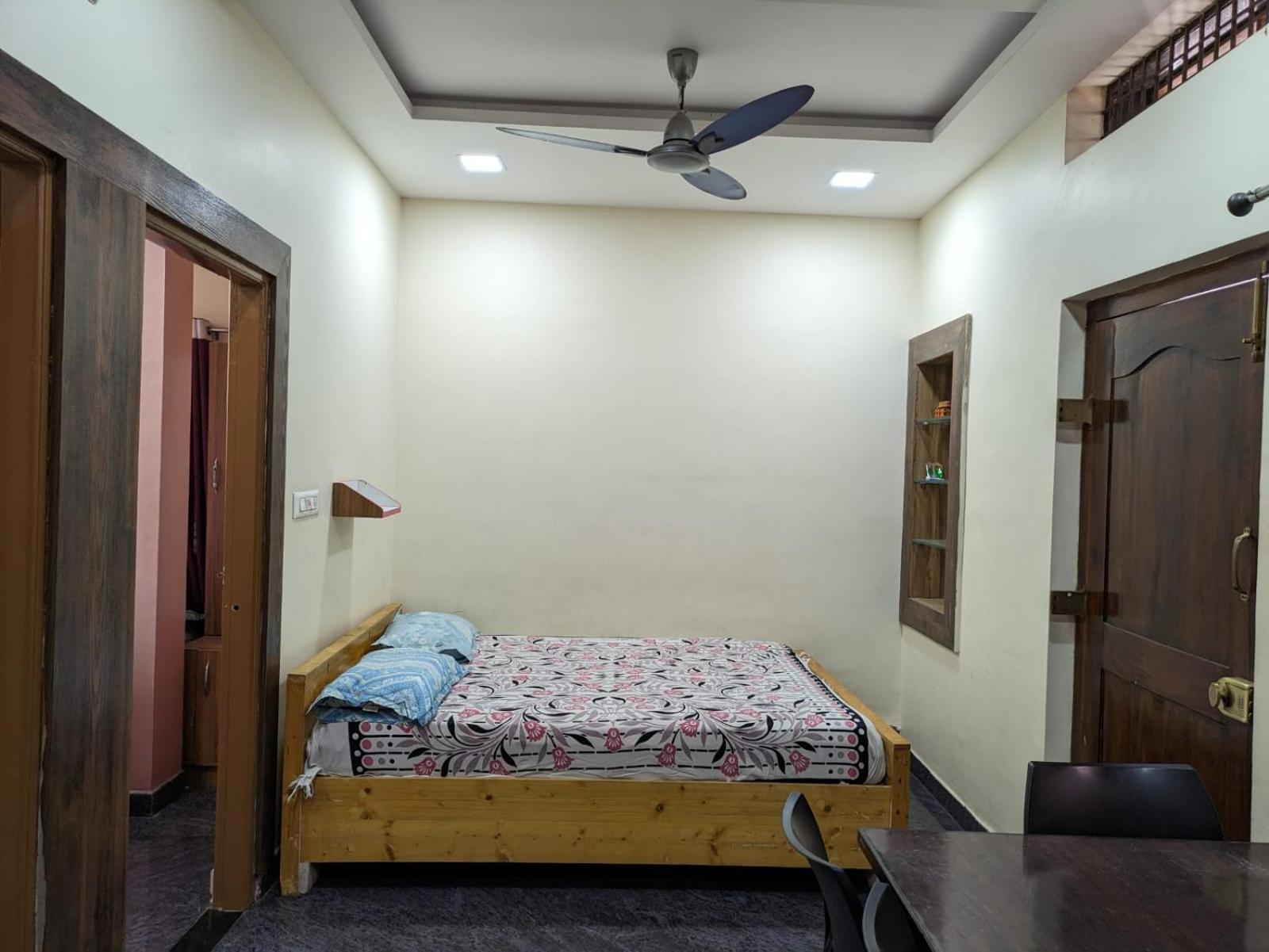 Vijayanagara Home Stay Hampi Zewnętrze zdjęcie