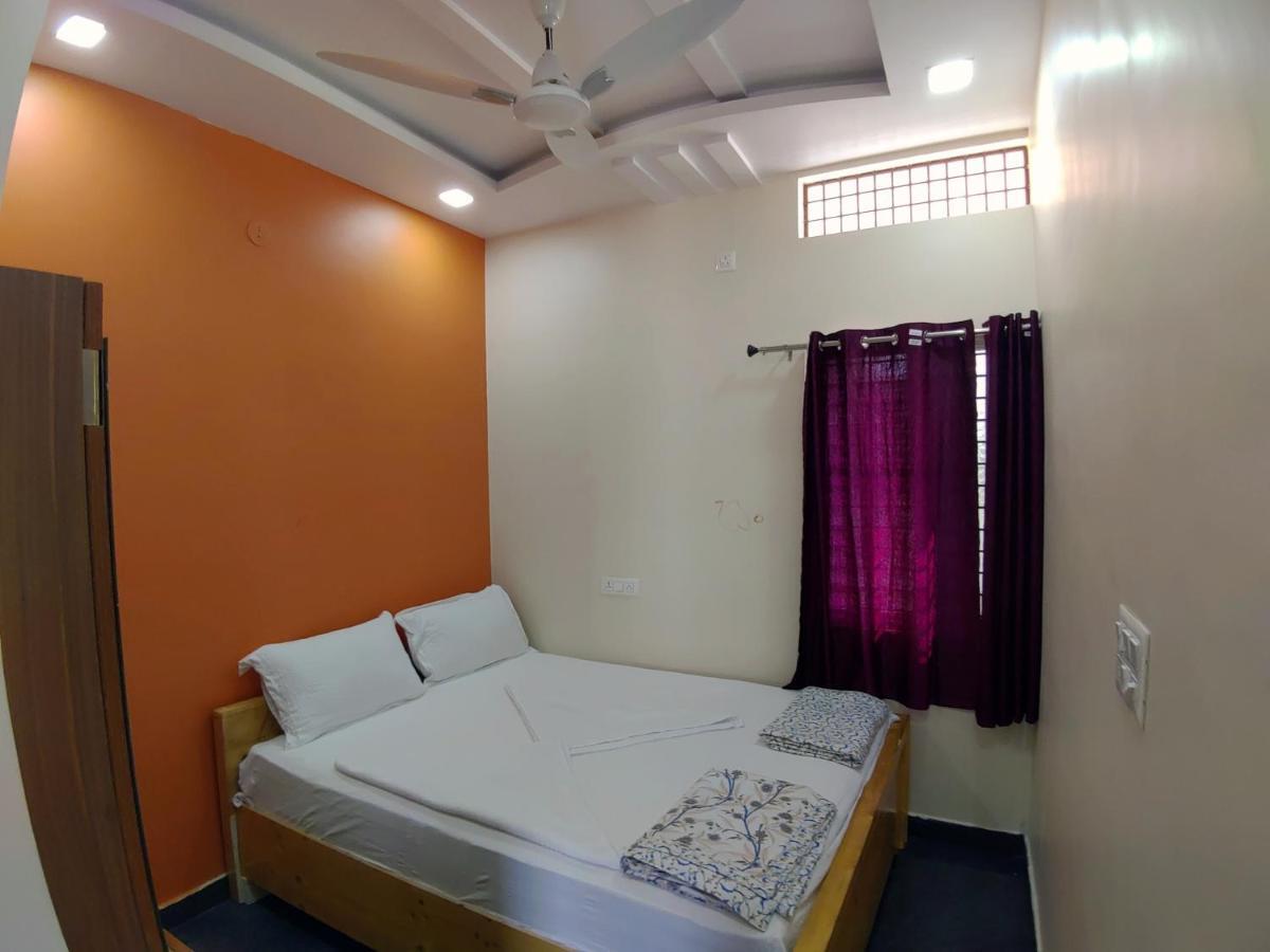 Vijayanagara Home Stay Hampi Zewnętrze zdjęcie